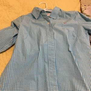 Woman’s vineyard vines button up